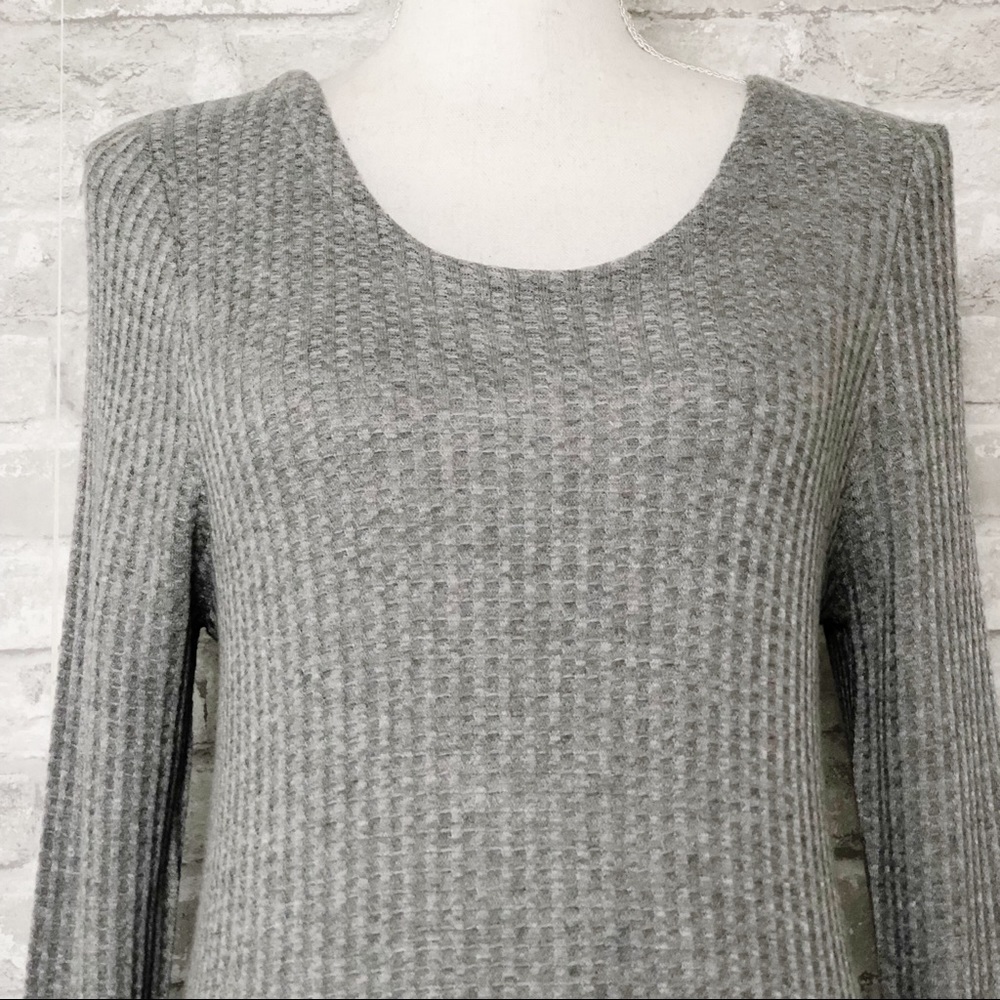 CHASER Gray Waffle Knit Longsleeve Tunic Top with Criss Cross Low Back Medium - Picture 5 of 15